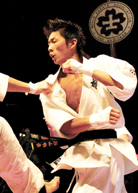 師範 横山 伸吾 (よこやま しんご)